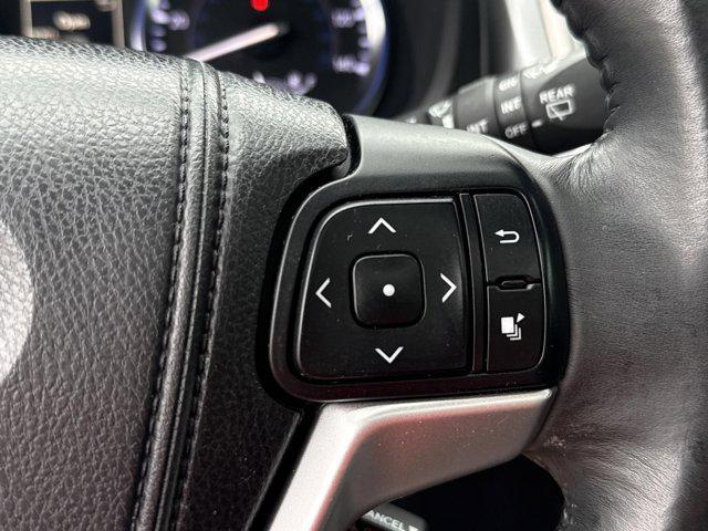 used 2014 Toyota Highlander car, priced at $15,750
