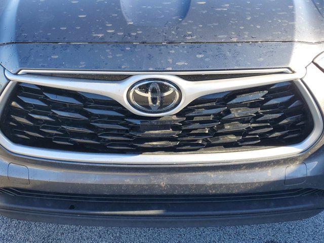 used 2023 Toyota Highlander car, priced at $30,950