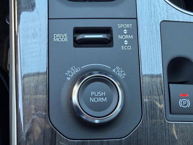 new 2025 Toyota Highlander car, priced at $57,464