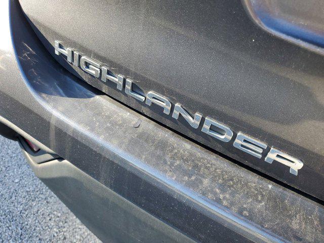 used 2023 Toyota Highlander car, priced at $31,250