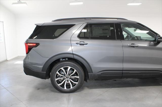 new 2025 Ford Explorer car, priced at $44,328