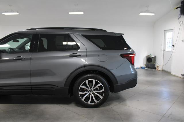 new 2025 Ford Explorer car, priced at $43,988