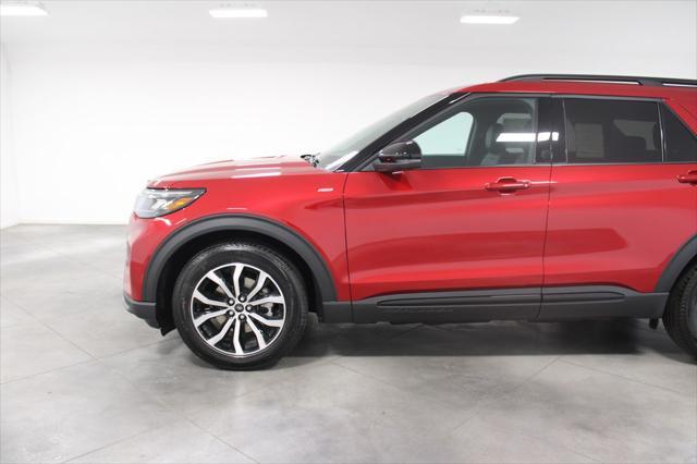 new 2025 Ford Explorer car, priced at $45,605