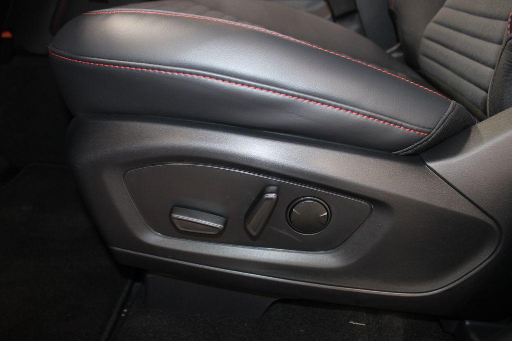 new 2025 Ford Explorer car, priced at $46,572
