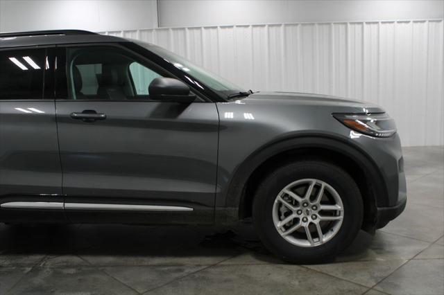 new 2025 Ford Explorer car, priced at $42,541