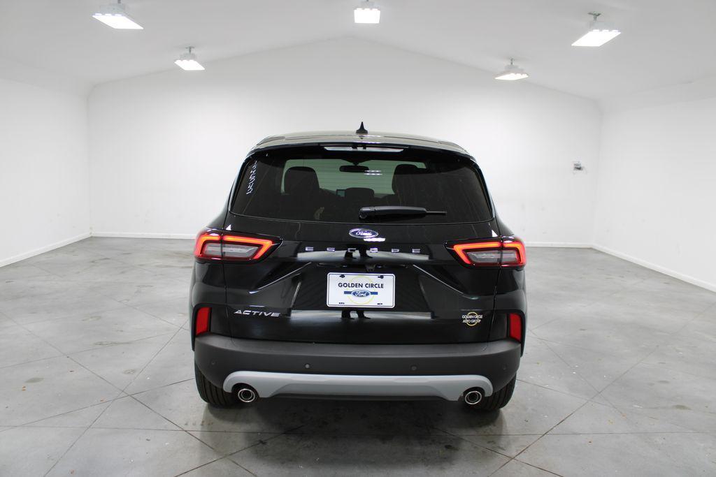 new 2025 Ford Escape car, priced at $25,999