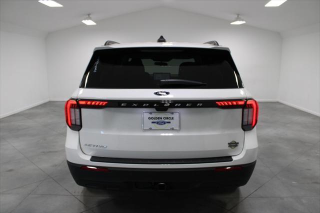 new 2025 Ford Explorer car, priced at $39,722