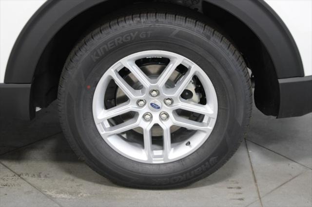 new 2025 Ford Explorer car, priced at $39,722