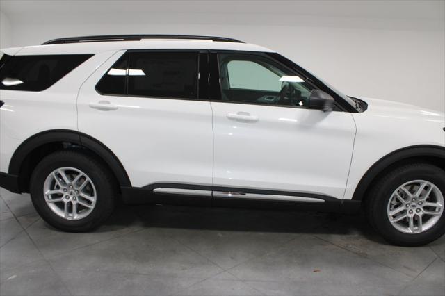 new 2025 Ford Explorer car, priced at $39,722