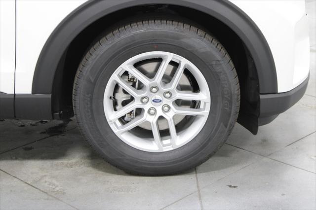 new 2025 Ford Explorer car, priced at $39,722