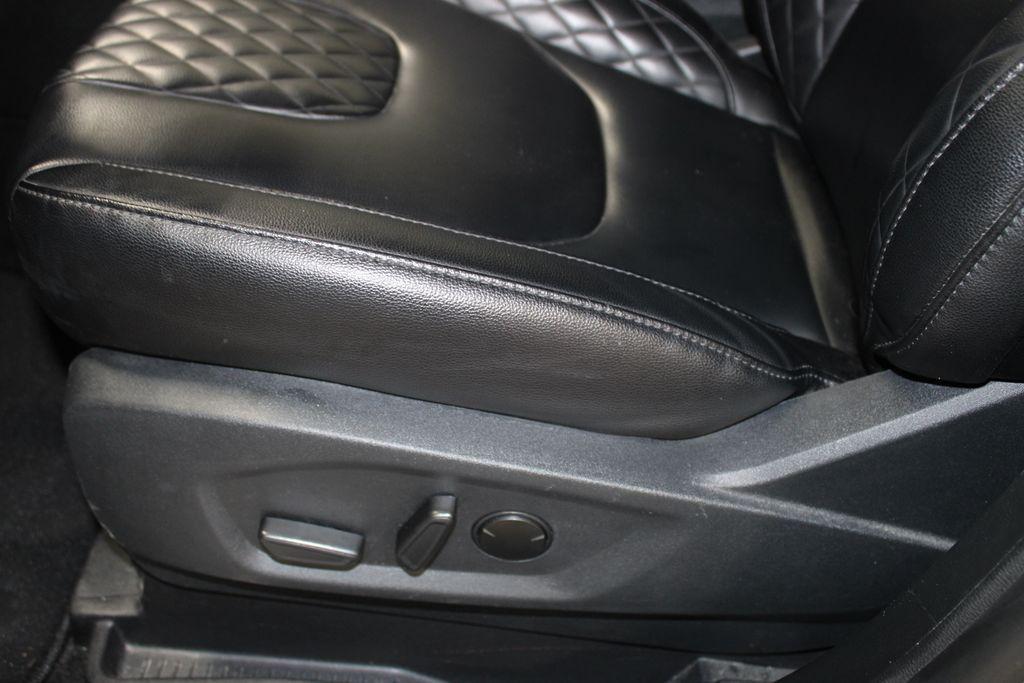 used 2024 Ford Edge car, priced at $29,528