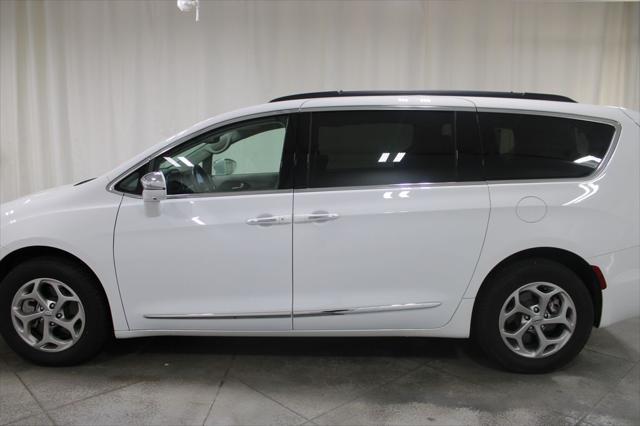 used 2022 Chrysler Pacifica car, priced at $35,138