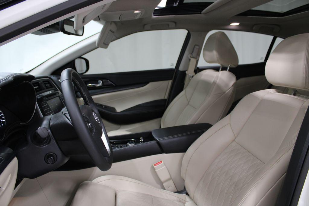 used 2023 Nissan Maxima car, priced at $35,218