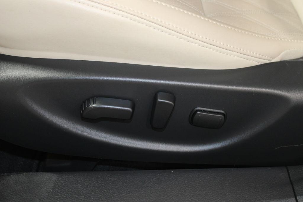 used 2023 Nissan Maxima car, priced at $35,218