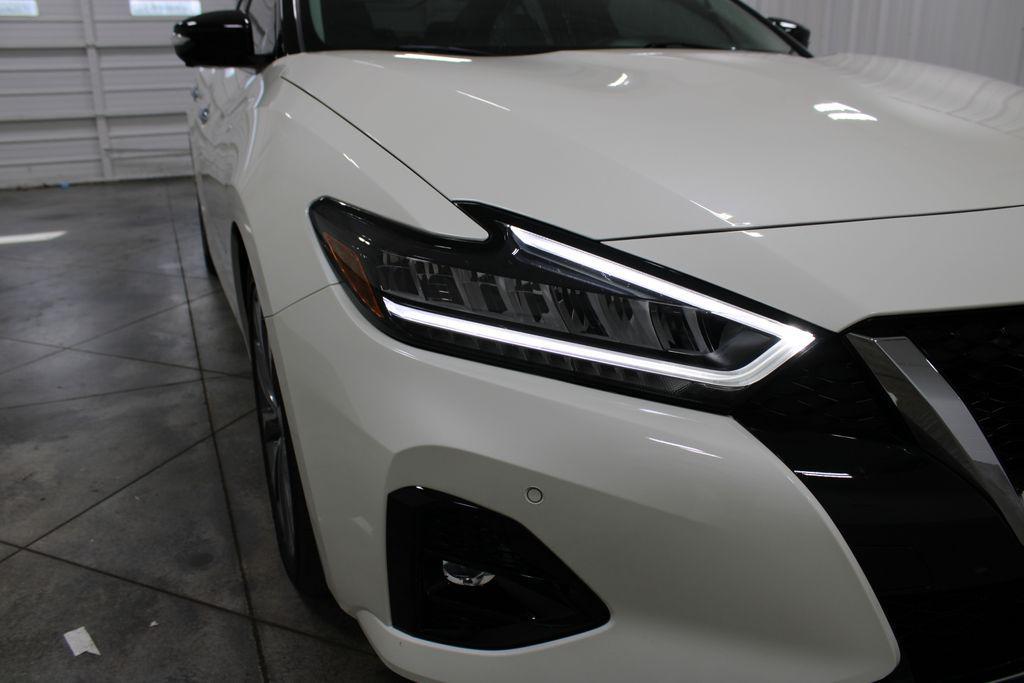 used 2023 Nissan Maxima car, priced at $35,218