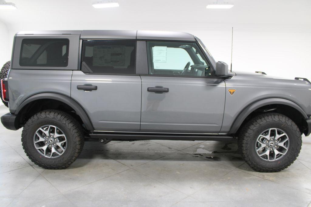 new 2025 Ford Bronco car, priced at $56,364