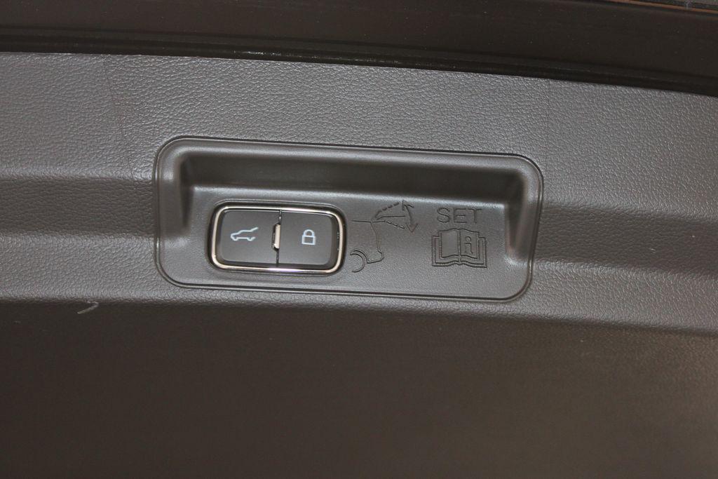 new 2025 Ford Explorer car, priced at $38,773