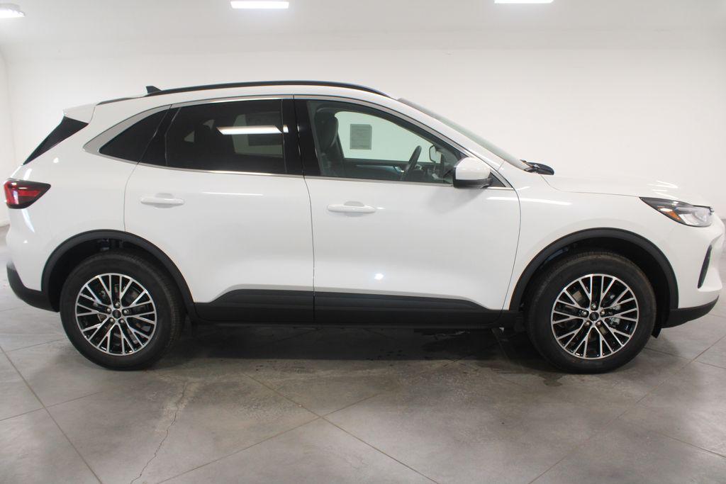 new 2025 Ford Escape PHEV car, priced at $32,794
