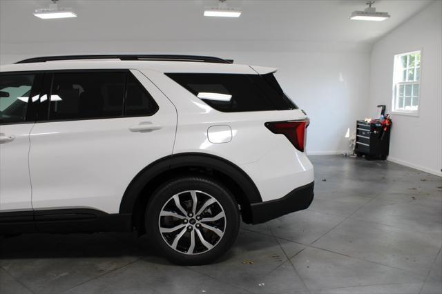 new 2025 Ford Explorer car, priced at $44,888