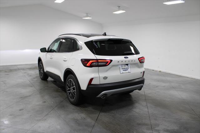 new 2025 Ford Escape PHEV car, priced at $39,818