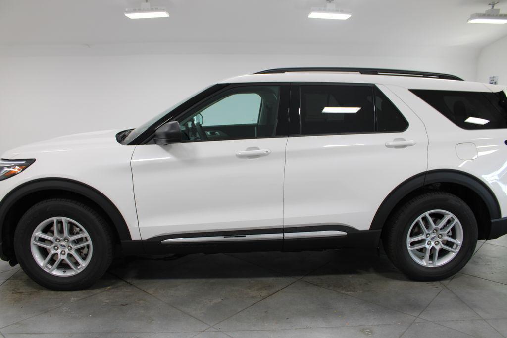 new 2025 Ford Explorer car, priced at $42,297