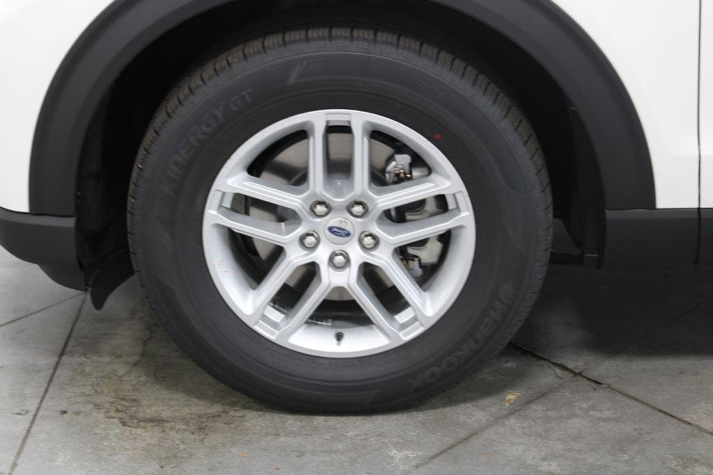 new 2025 Ford Explorer car, priced at $42,297