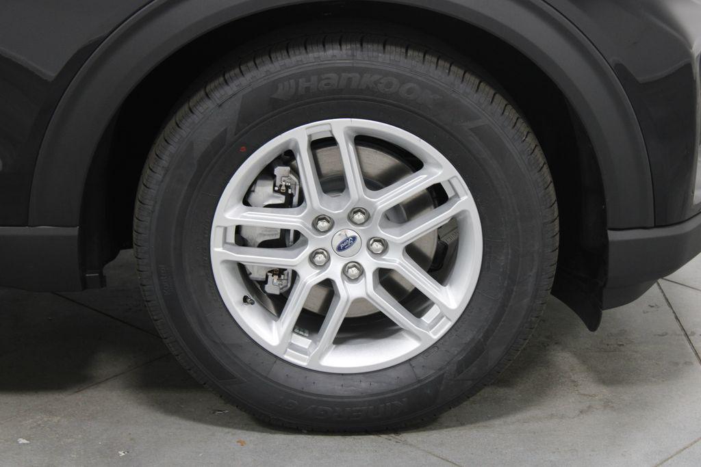 new 2025 Ford Explorer car, priced at $41,174