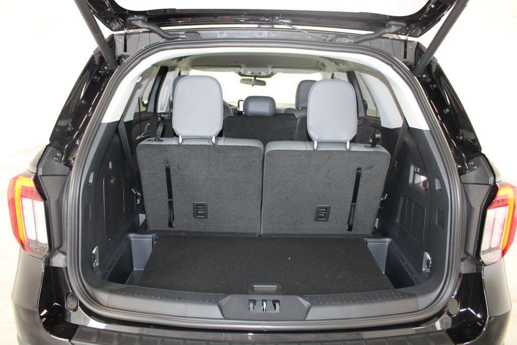 new 2025 Ford Explorer car, priced at $41,174