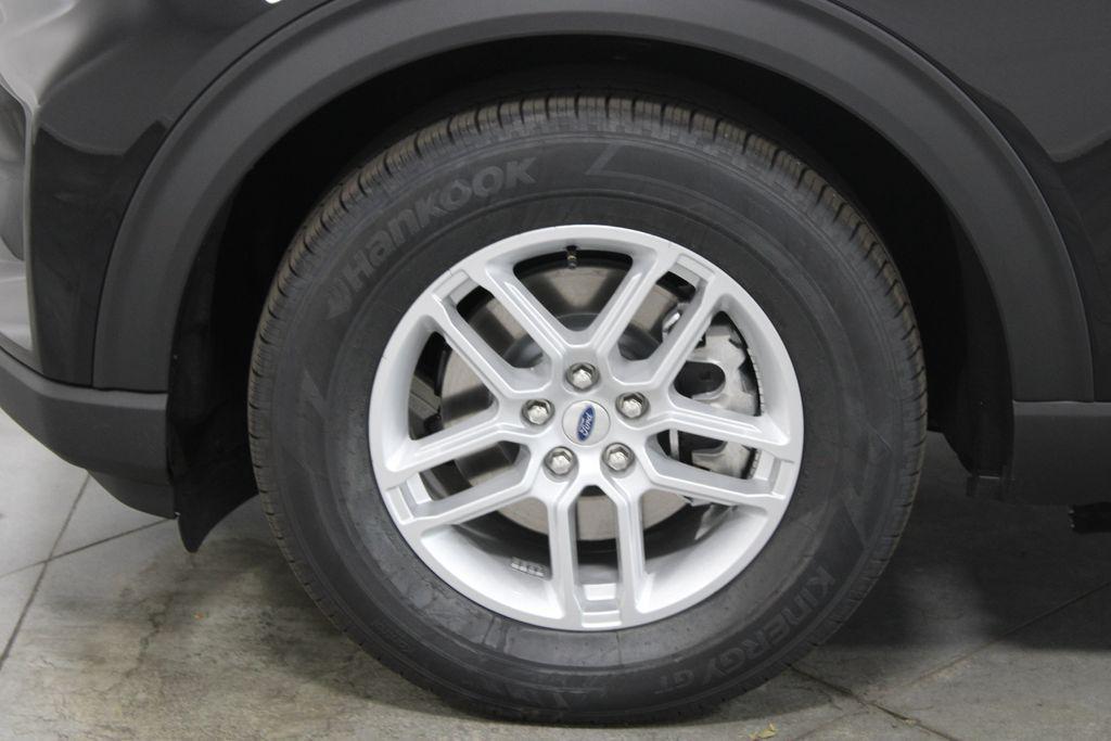 new 2025 Ford Explorer car, priced at $41,174