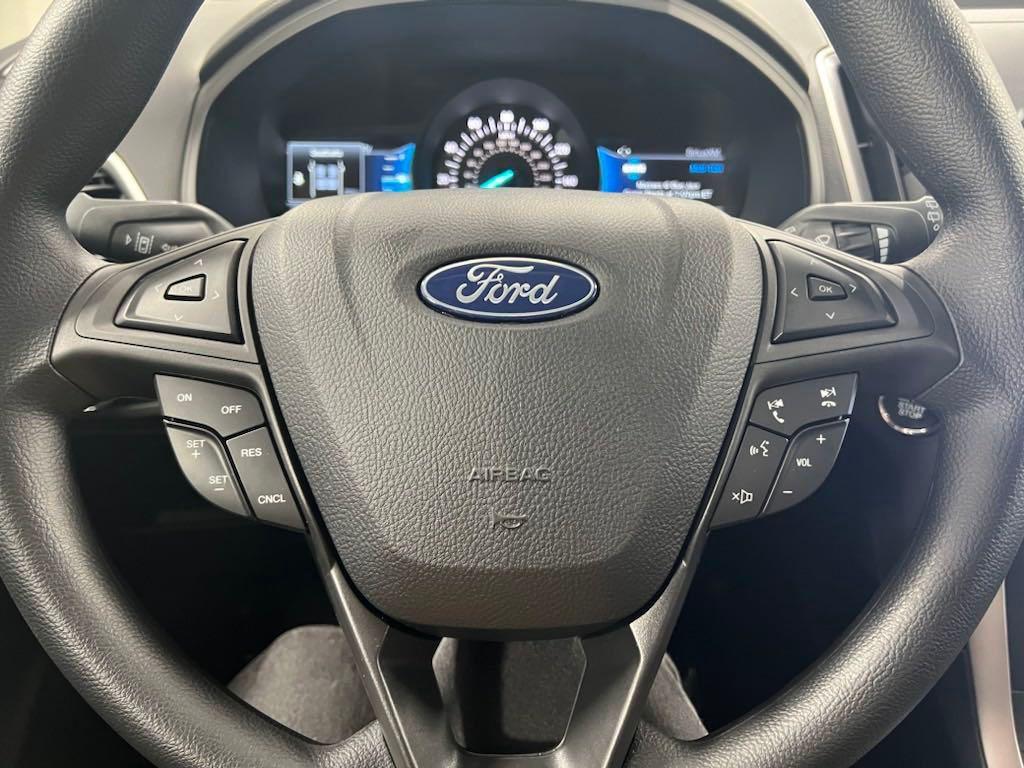 new 2024 Ford Edge car, priced at $29,995