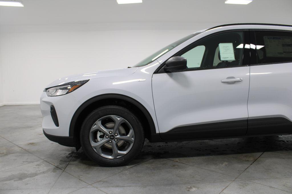 new 2025 Ford Escape car, priced at $25,997