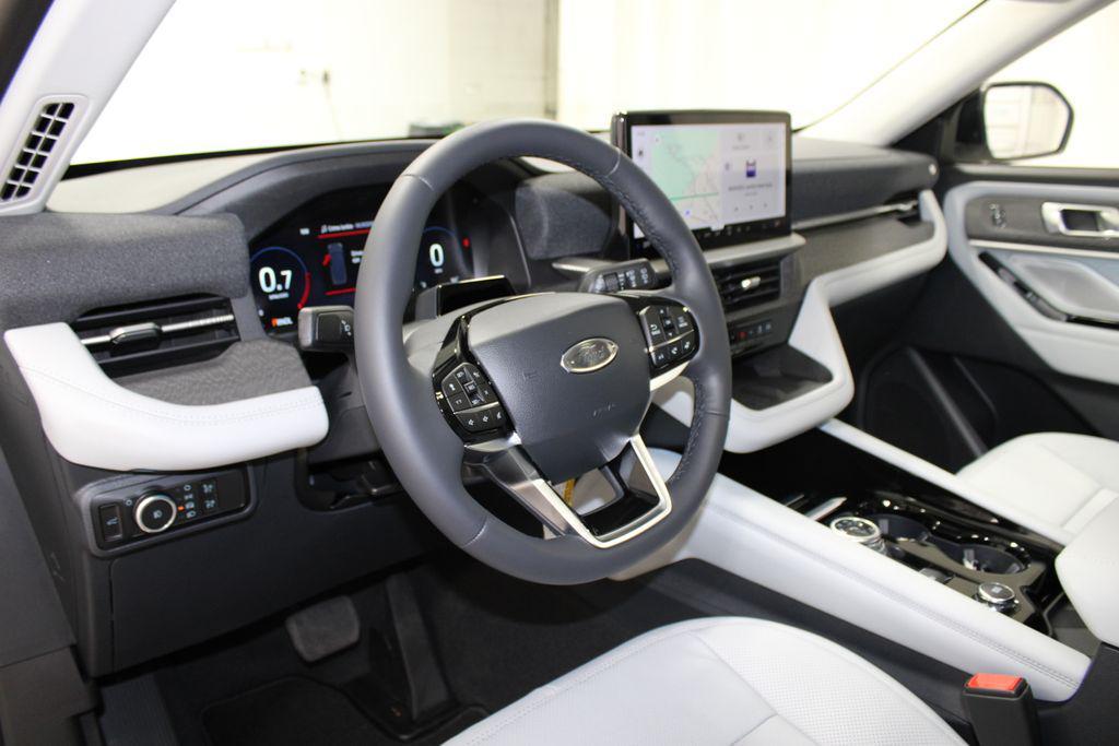new 2025 Ford Explorer car, priced at $55,288