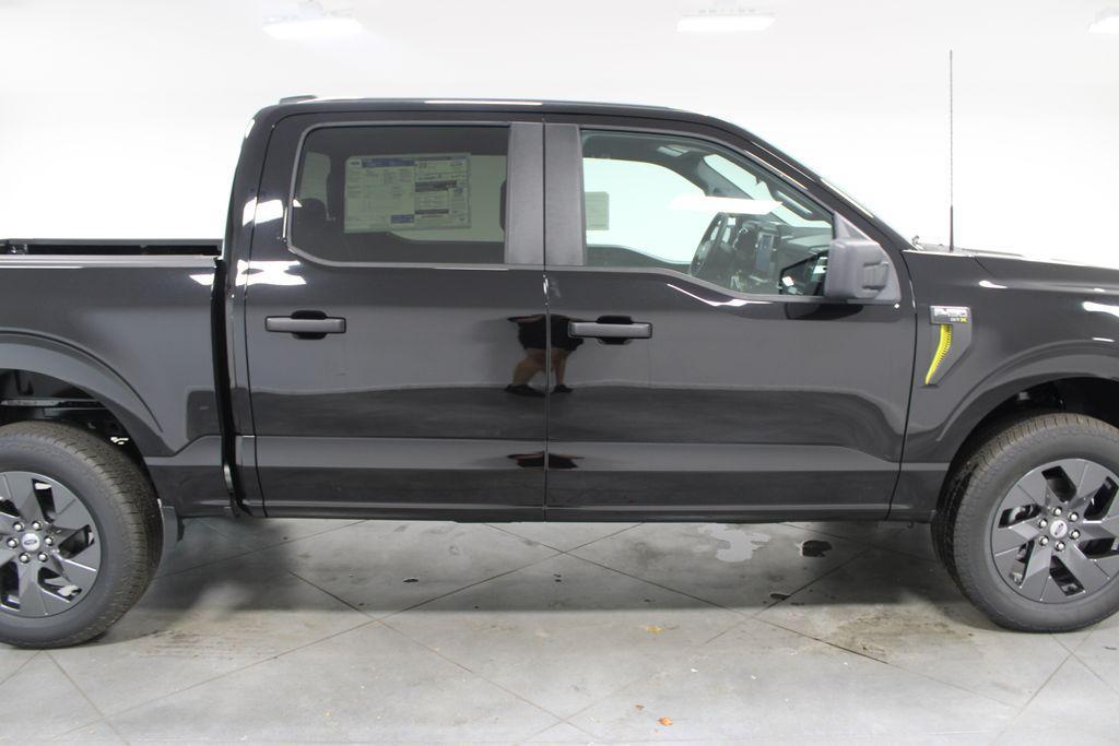 new 2025 Ford F-150 car, priced at $46,196