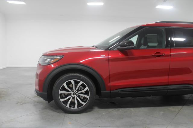 new 2025 Ford Explorer car, priced at $45,605