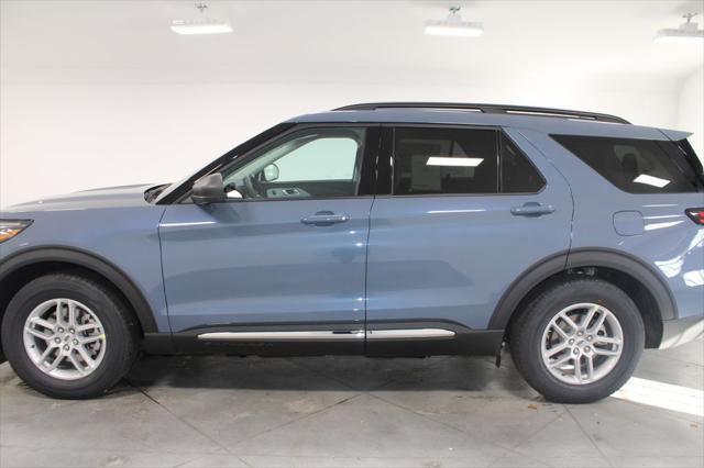 new 2025 Ford Explorer car, priced at $40,106