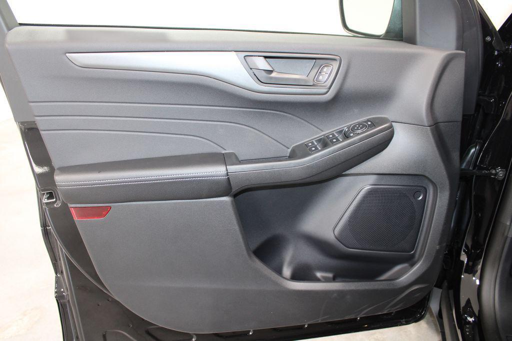 new 2025 Ford Escape car, priced at $23,999