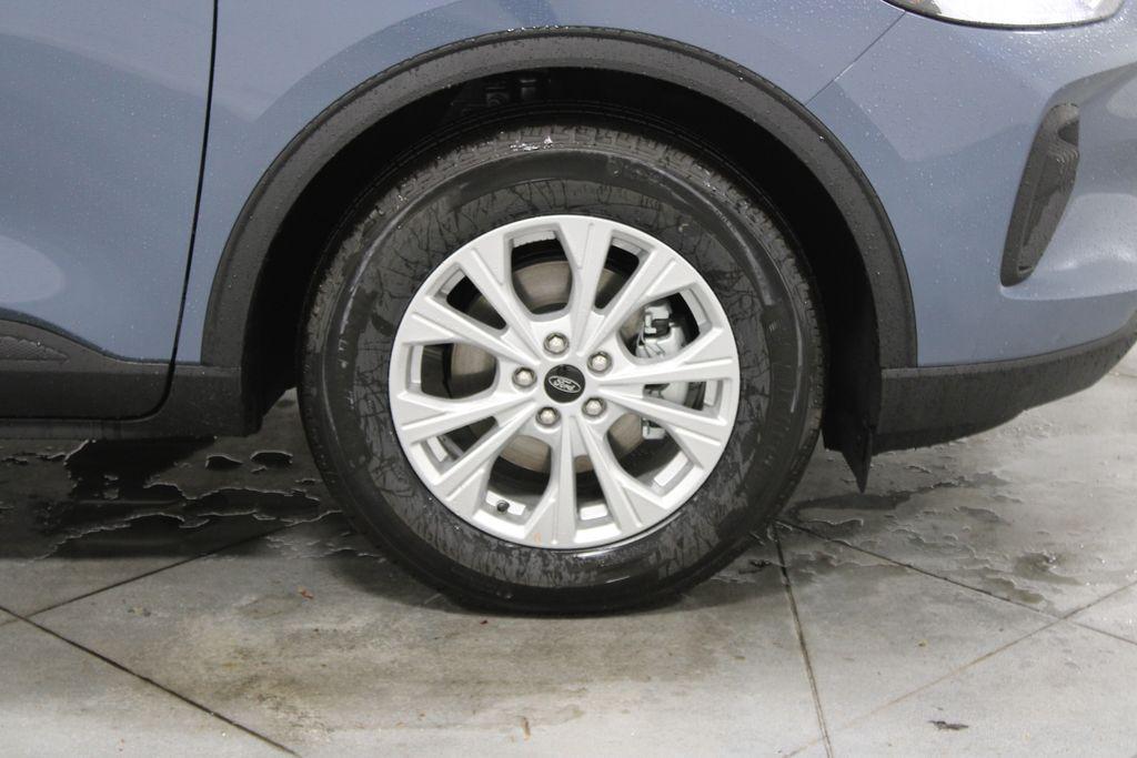new 2025 Ford Escape car, priced at $24,999