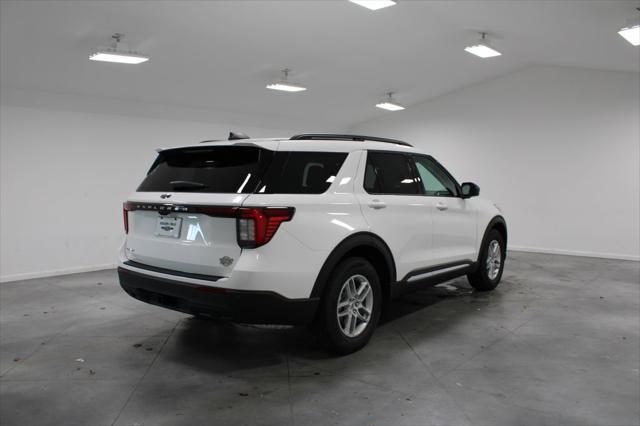 new 2025 Ford Explorer car, priced at $40,571