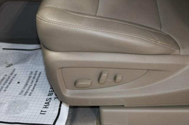 used 2018 Chevrolet Suburban car, priced at $28,000