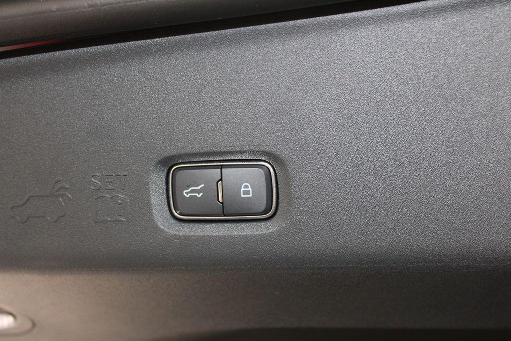 new 2025 Ford Expedition Max car, priced at $77,702