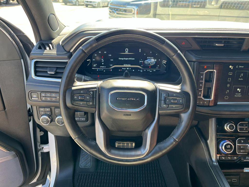 used 2024 GMC Yukon car, priced at $82,995
