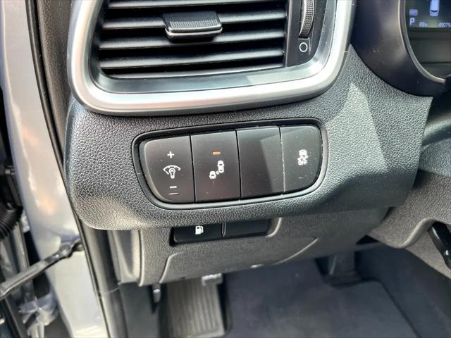 used 2020 Kia Sorento car, priced at $19,995