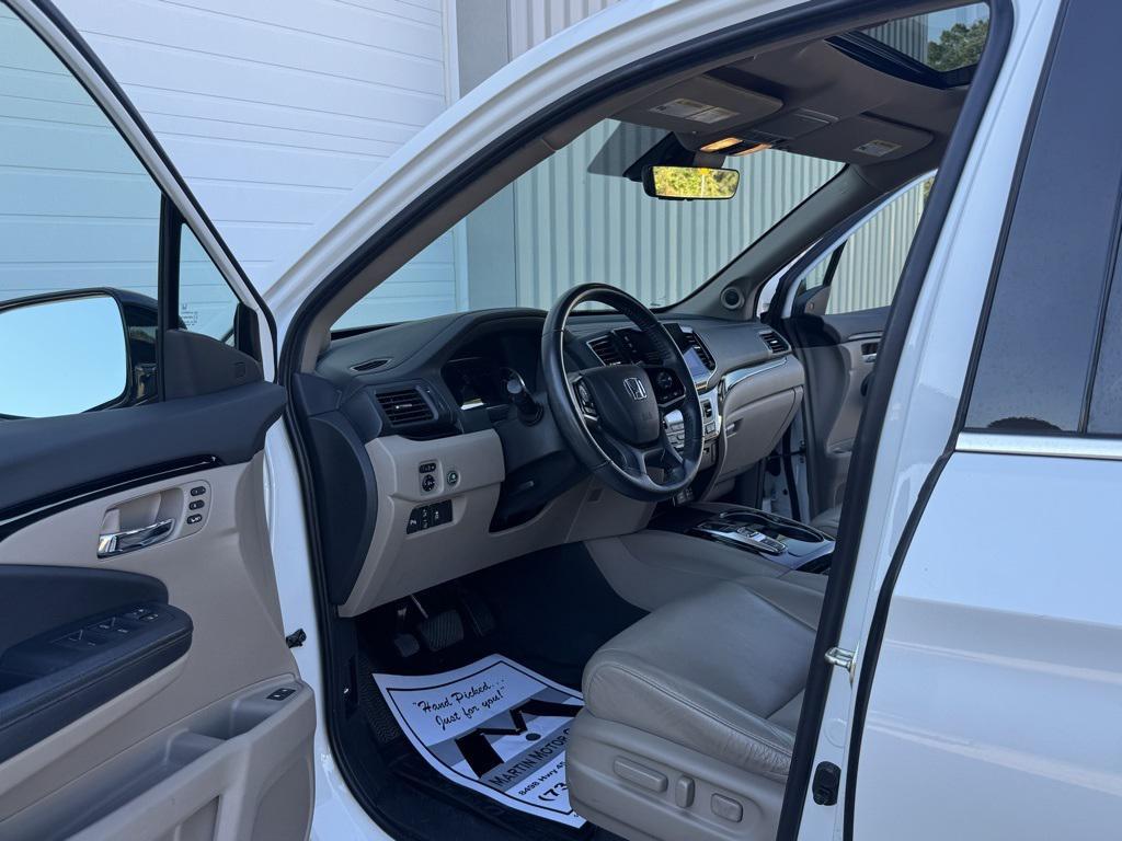 used 2020 Honda Pilot car, priced at $24,990