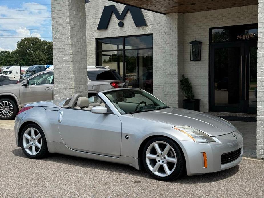 used 2004 Nissan 350Z car, priced at $10,990