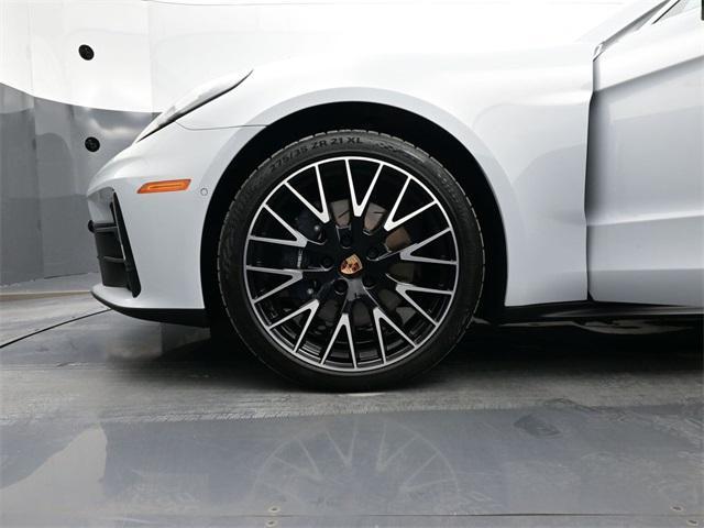 new 2026 Porsche Panamera car, priced at $128,410