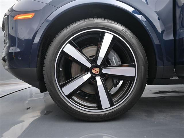 new 2025 Porsche Cayenne car, priced at $105,955