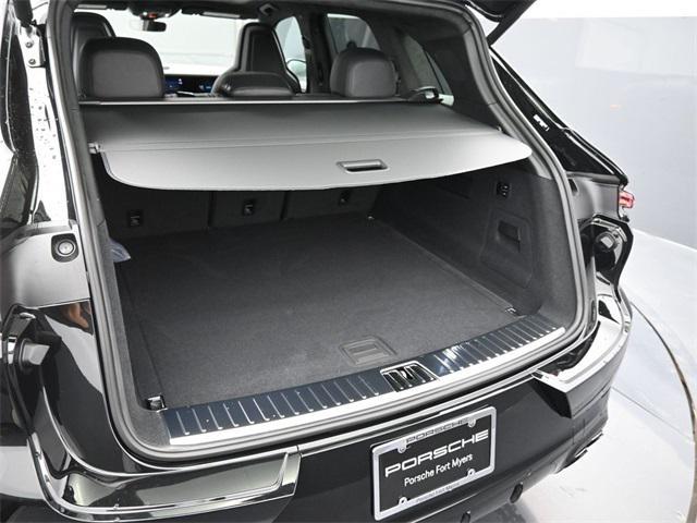 new 2025 Porsche Cayenne car, priced at $159,515