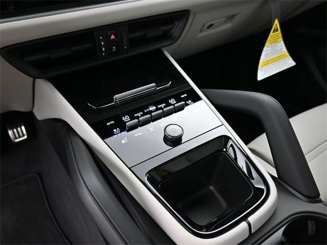 new 2025 Porsche Cayenne car, priced at $158,055