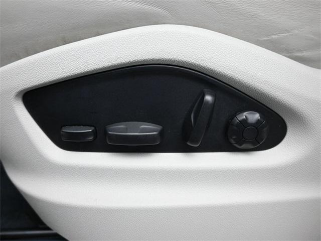 used 2022 Porsche Cayenne car, priced at $77,400
