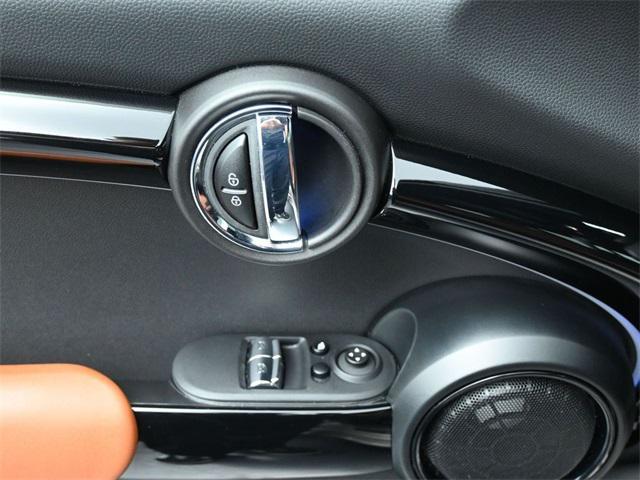 used 2022 MINI Hardtop car, priced at $30,900